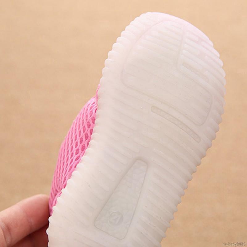 Giày thể thao đế mềm có đèn LED cho bé trai và bé gái