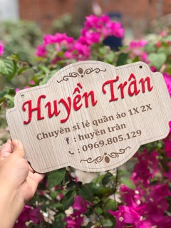 Bảng gỗ treo shop