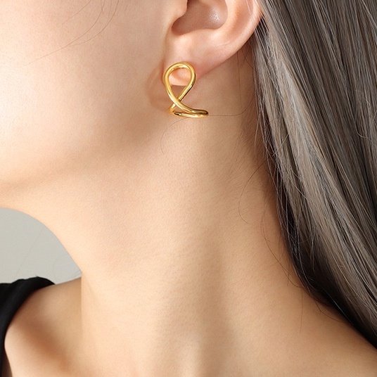 Bông tai titan kiểu số 8 cong vintage không gỉ WE2210