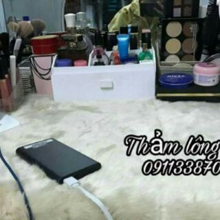 Thảm lông trải bàn makeup