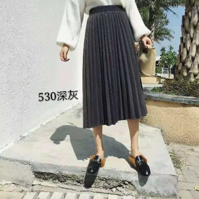 Chân váy xếp ly dáng dài