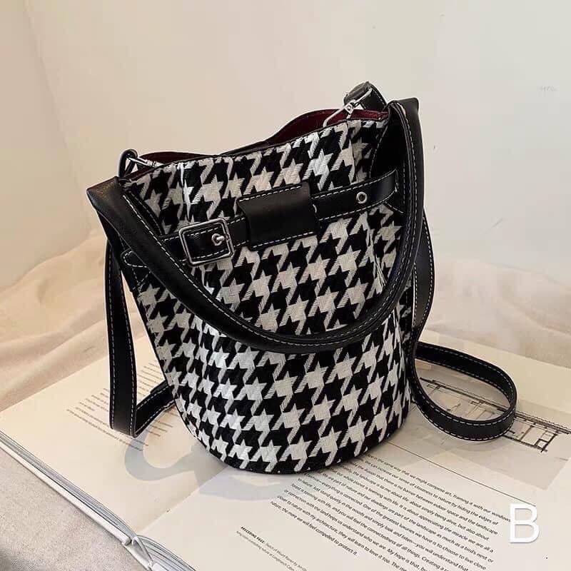 CÓ SẴN - Túi xách dáng xô họa tiết harem cao cấp