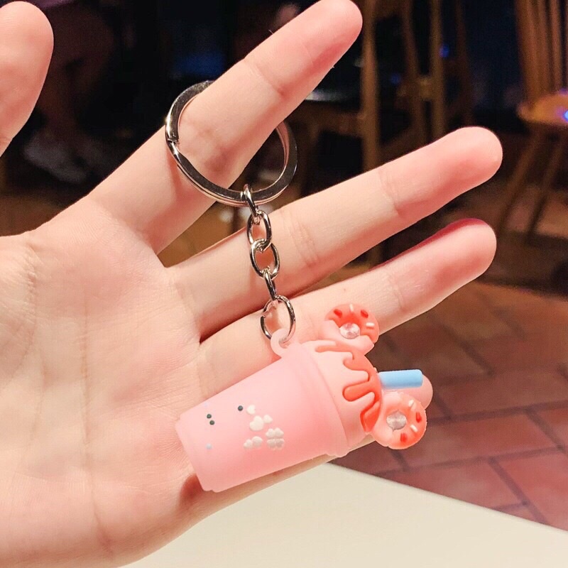 Móc khoá Ly nhựa có tai