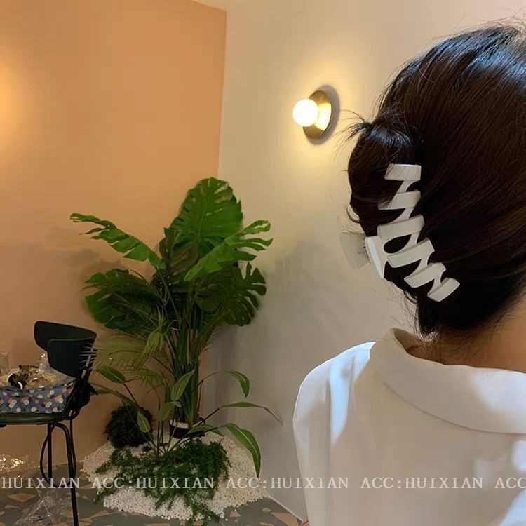 [Hàng mới về] Kẹp tóc dạng hàm cá mập dễ thương