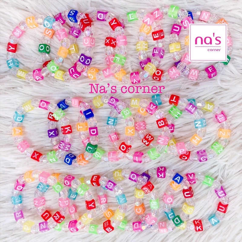 Vòng tay chữ hạt nhựa đủ màu dây cước thun