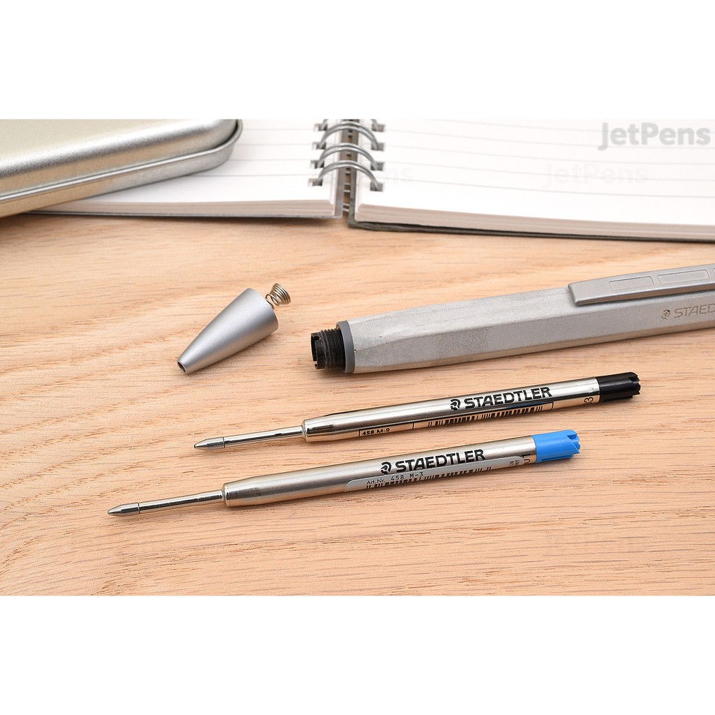 Ruột bi kiểu PARKER JUMBO REFILL STAEDTLER 458 thân thép màu xanh với 2 nét Medium(M) và Fine(F)