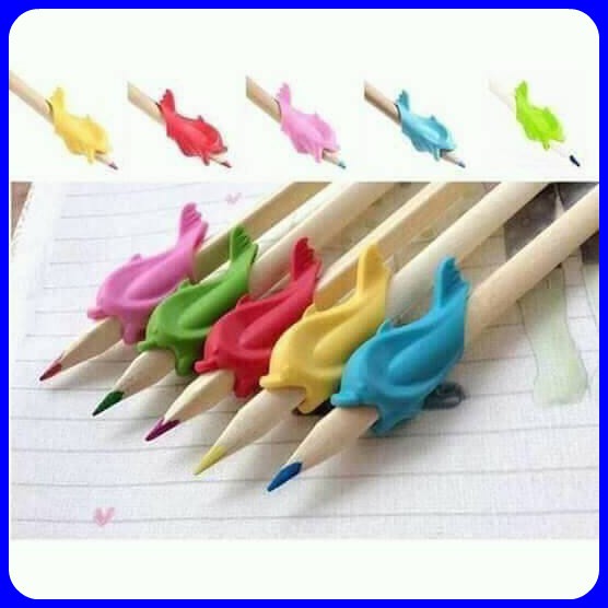 ĐỆM CẦM BÚT CON CÁ