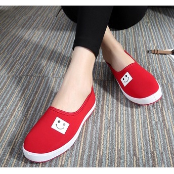 Giày lười nữ giày slip on nữ họa tiết mặt cười dễ thương