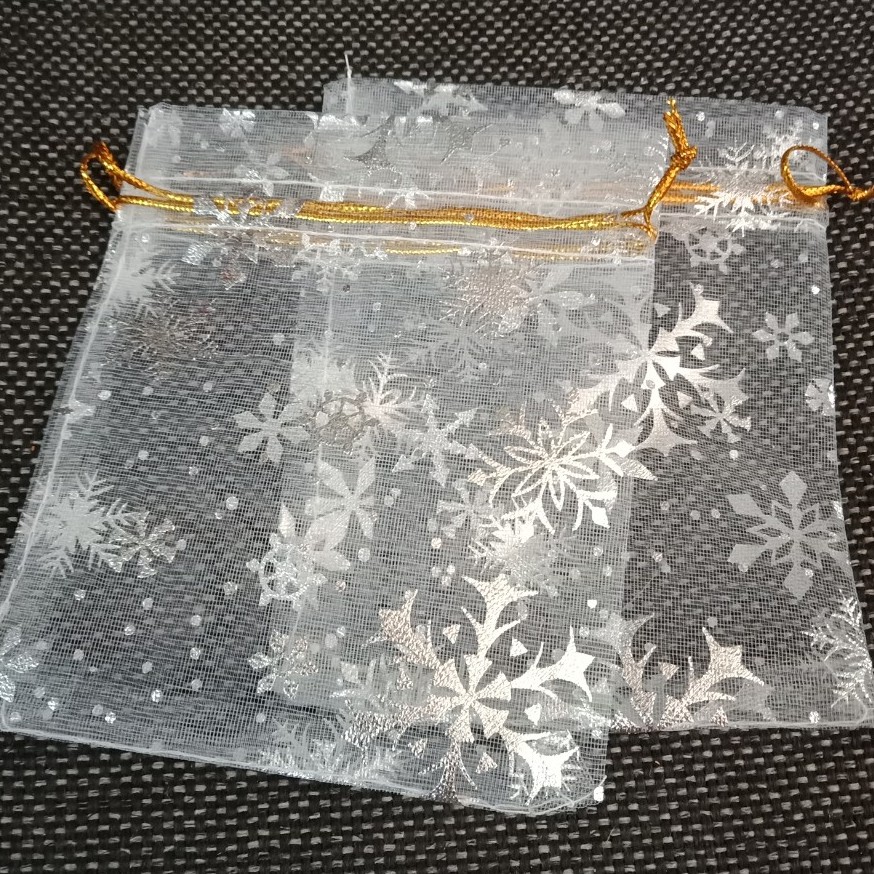 Túi voan có dây rút bông tuyết trắng mùa đông kích thước 9x12 làm quà tặng đám cưới - moon shop