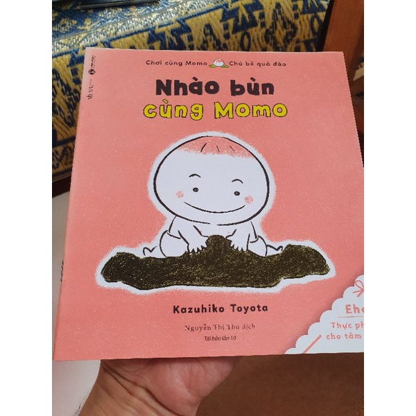 Sách - Nhào bùn cùng Momo