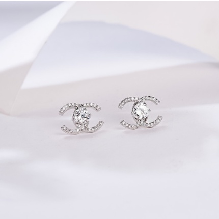 Bông tai đính đá bông tai màu bạc đinh tán nữ phong cách Hàn Quốc siêu xinh shop Phụ Kiện Tiên Tiên