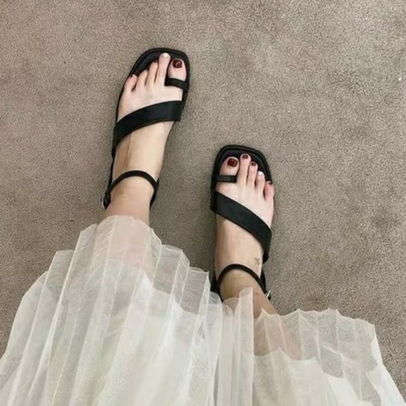 Giày sandal xỏ ngón đế bệt thời trang đơn giản nữ tính