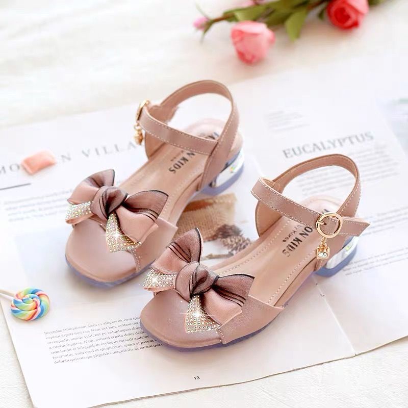 Xăng đan Hở Ngón Đính Đá Phong Cách Hàn Quốc Thời Trang Mùa Hè 2022 Cho Bé Gái