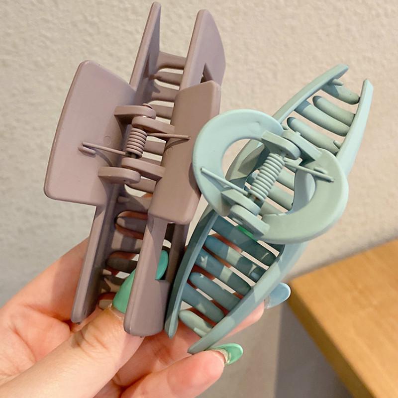 Kẹp gắp tóc màu trơn bằng nhựa đơn giản