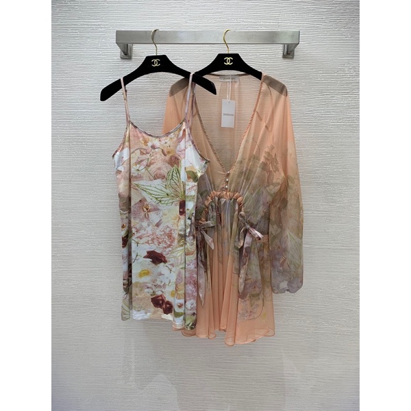 Đầm ngắn dáng xoè tay dài kèm váy hai dây hoạ tiết hoa thương hiệu Zimmermann cao cấp