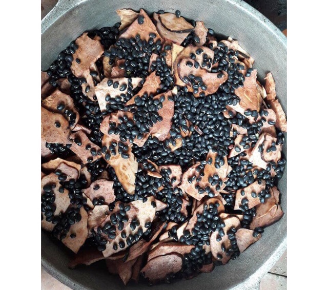 Hà thủ ô đỏ đã chế đậu đen, trà hà thủ ô 10gói 20gram | BigBuy360 - bigbuy360.vn