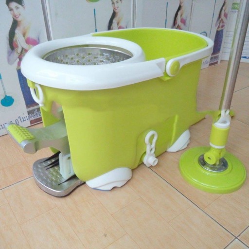 Bộ cây lau nhà xoay tay 360 độ Lock&amp;Lock Xanh lá MOP-L003