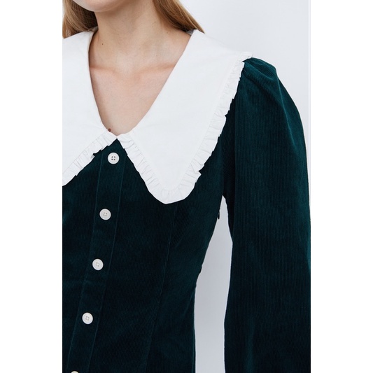 Đầm nhung xanh Urban Revivo