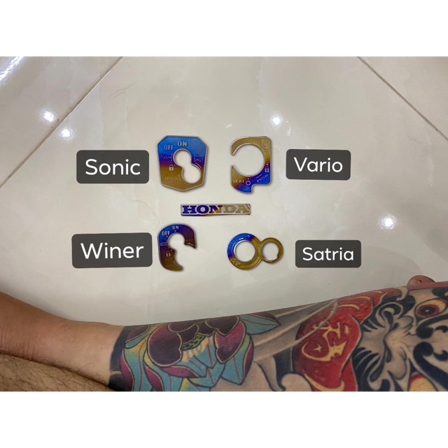 Logo Titan dán ổ khoá Xe Winner/Sonic/Vario/Satria