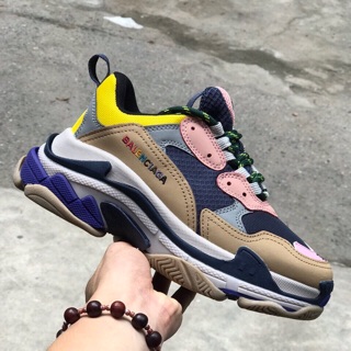 Giầy Triple S tăng chiều cao
