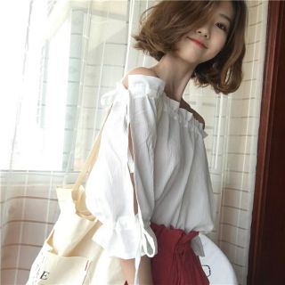 Áo trễ vai ulzzang