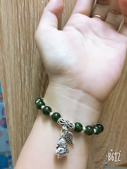 Vòng tay đá diopside mix charm mèo Thần Tài hợp mệnh Hoả - ảnh chụp thật