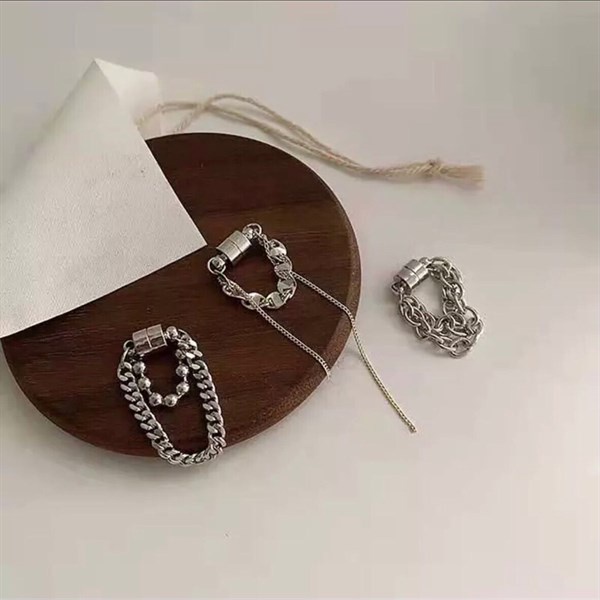 Bông tai Mushroom Lee - nam châm dây xích bi