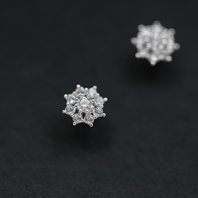 Khuyên Tai Bạc Nữ Đính Đá Zircon Sang Trọng Hình Bông Hoa Nhỏ Xinh Xắn Bạc Ý S925 - B2649 Bảo Ngọc Jewlery