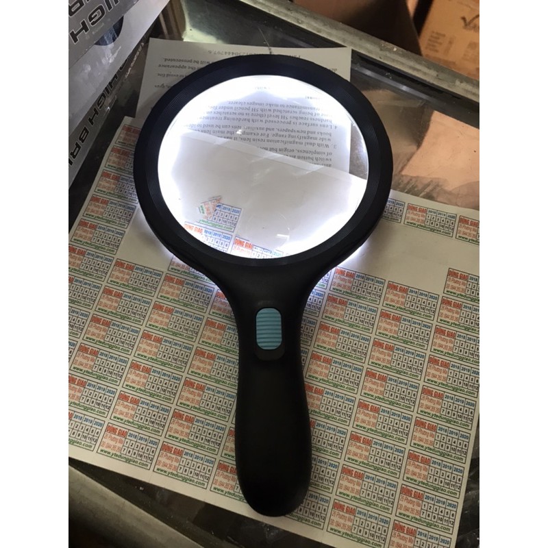Kính lúp Đức cao cấp có 10 đèn LED