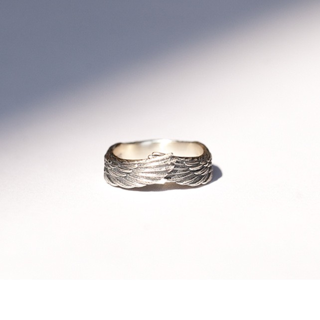 Nhẫn đeo tay hình cánh chim phong cách độc đáo