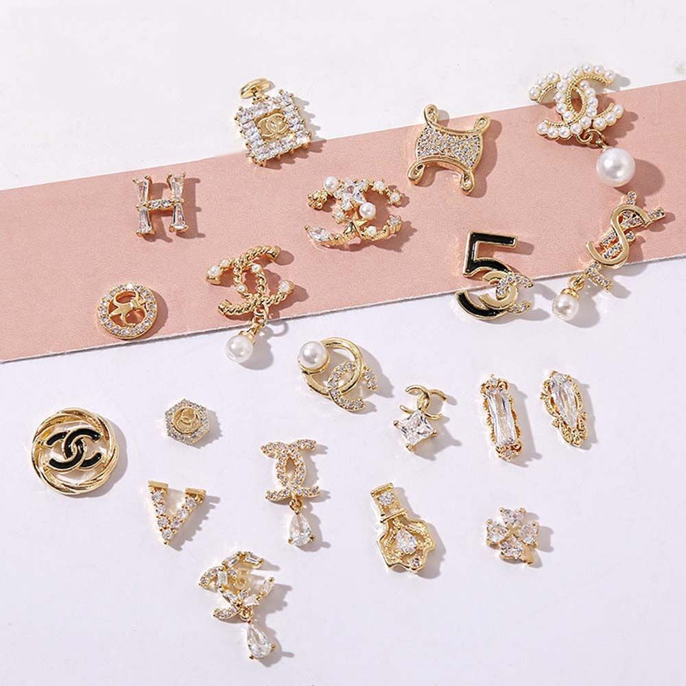 [Hàng mới về] Phụ kiện đính móng tay 3D trang trí nghệ thuật tự làm lấp lánh sang trọng