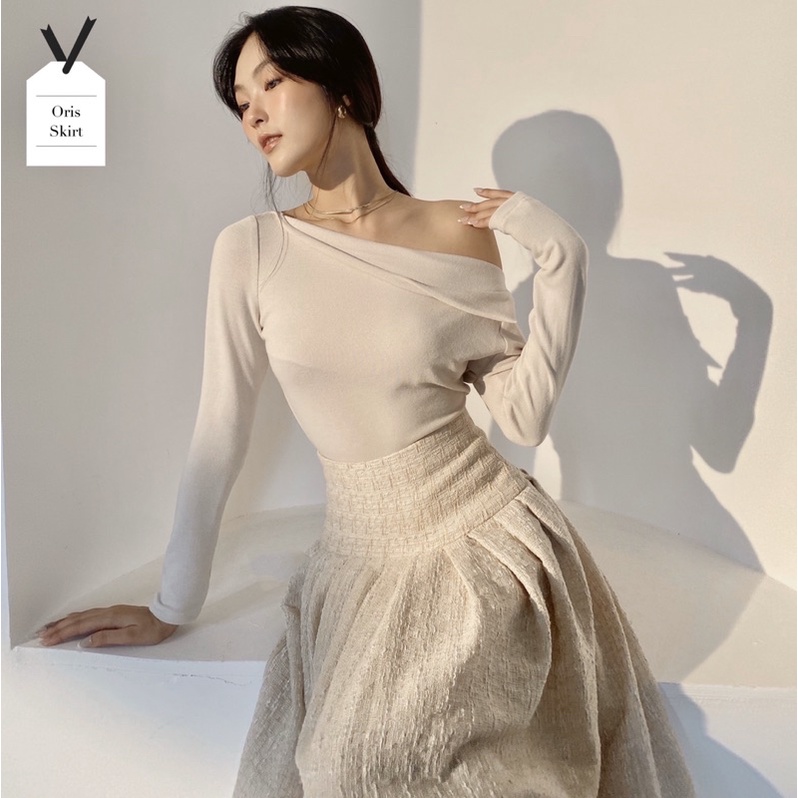 Áo len mịn dài tay H.I.U ROOM ,Lucie top lệch vai thanh lịch phong cách hàn quốc 2021. | BigBuy360 - bigbuy360.vn