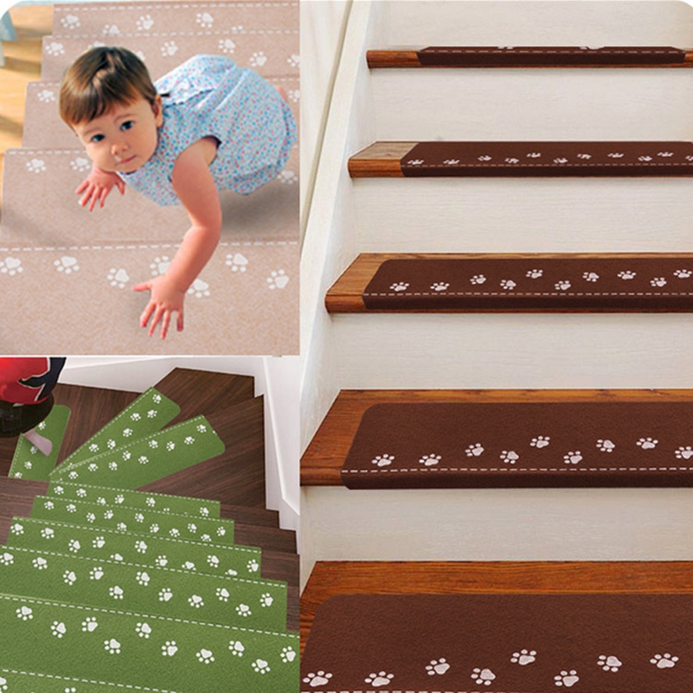 Thảm lót bậc cầu thang tự dính chống trượt hình dấu chân dễ thương