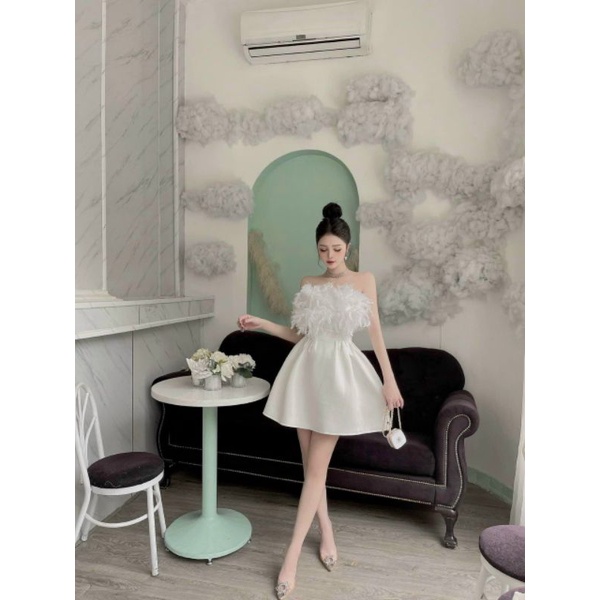 Đầm xòe lông vũ cúp ngực