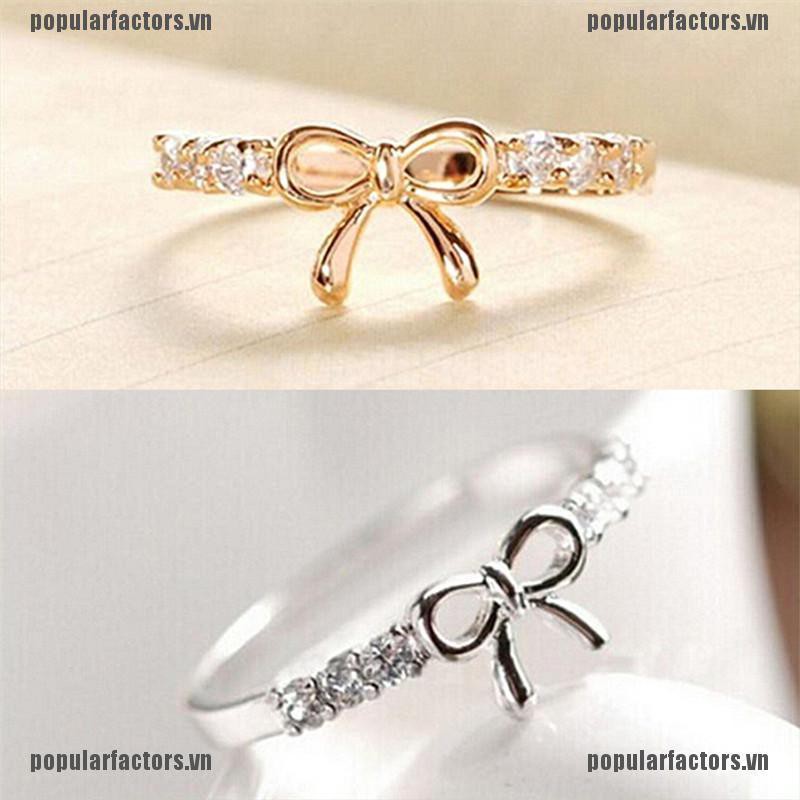 Vòng Tay Kim Loại Đính Đá Lấp Lánh