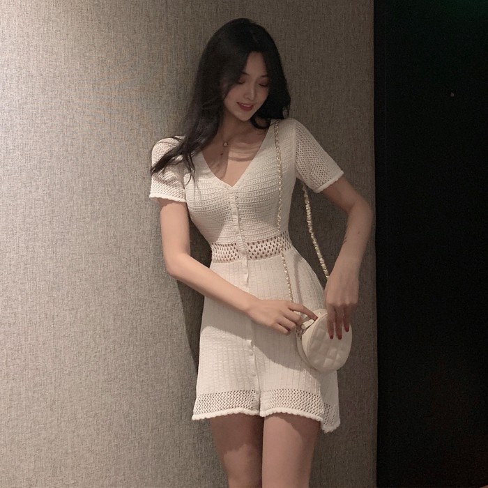 Đầm trắng Hàn quốc thanh lịch ,trẻ trung thun dệt kim chất đẹp T108
