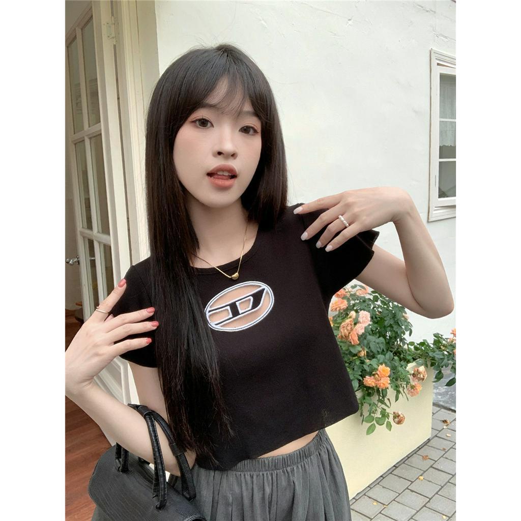 Cocory vn Áo Thun Croptop Tay Ngắn Dáng Ôm Thêu Họa Tiết Thời Trang Quyến Rũ Cho Nữ