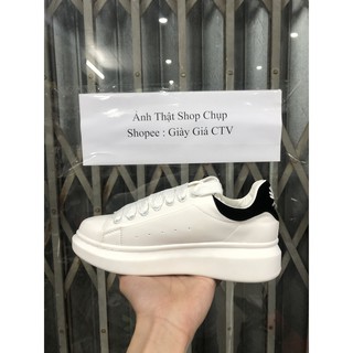 Giày thể thao gót hoa cúc