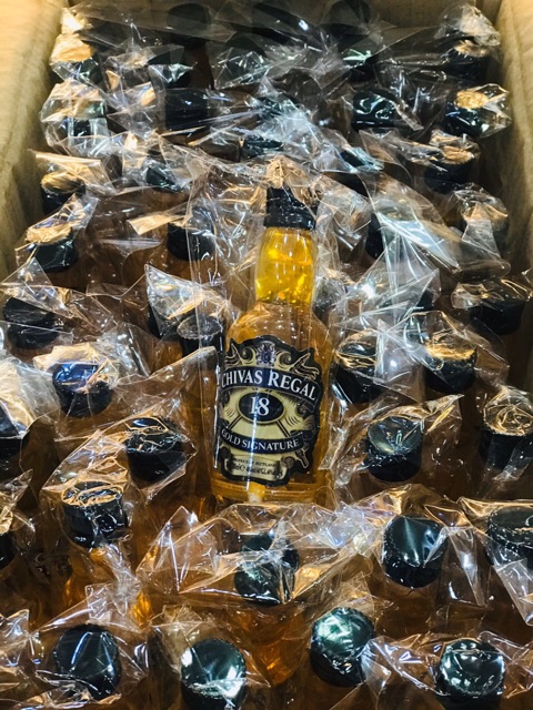 Chai rụ mô hình CHlVAS mini trang trí bánh sinh nhật