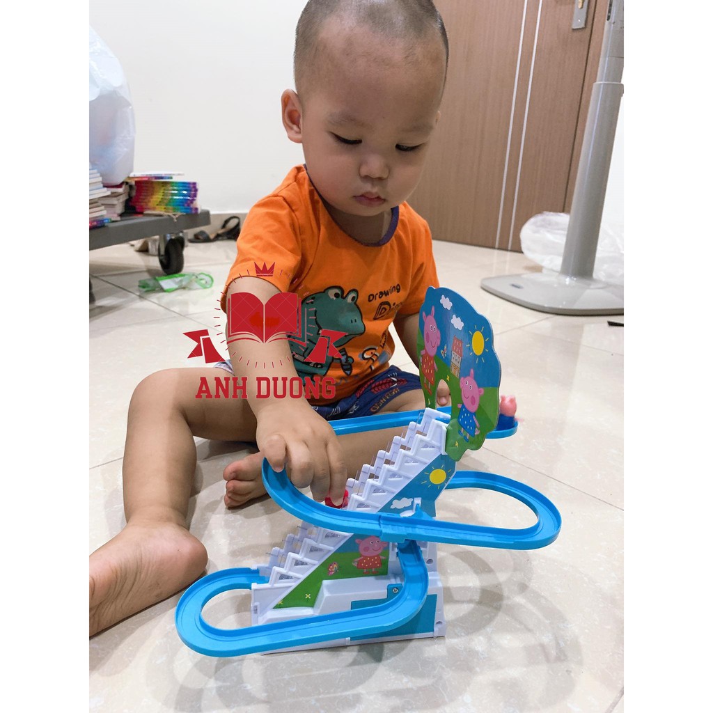 ĐỒ CHƠI LỢN PEPPA LEO CẦU THÁNG CÓ NHẠC- HEO LEO THANG