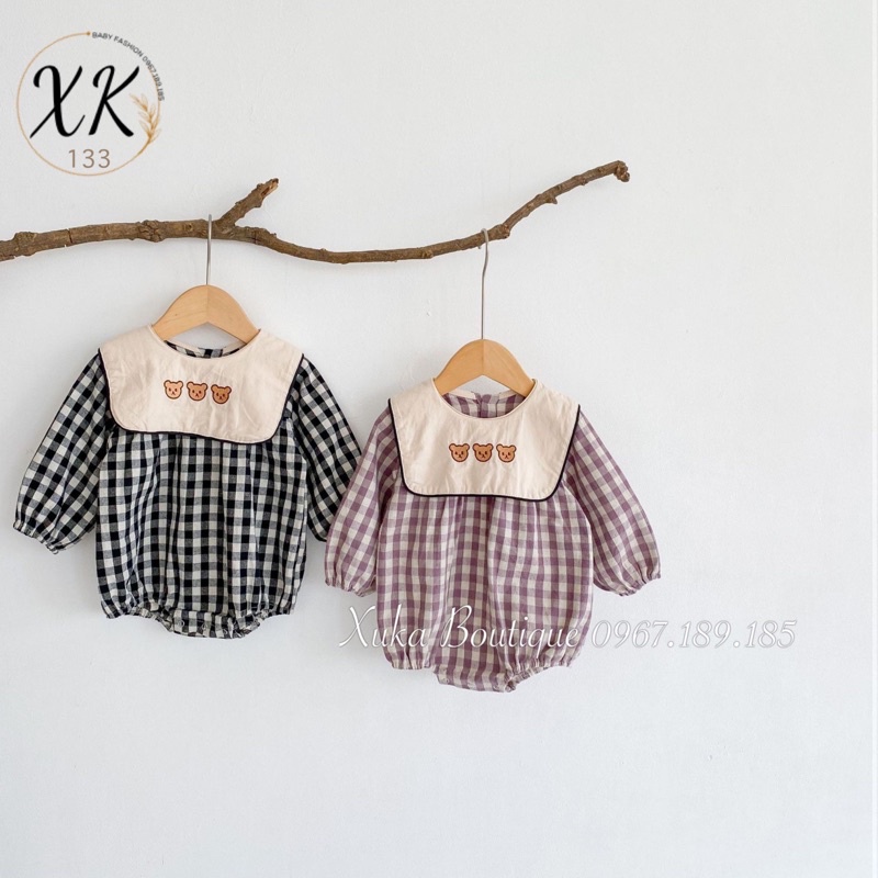 Bodysuit Dài Tay Kẻ Caro Cổ Yếm Thêu Gấu Bé Gái Cao Cấp - Body Chip Thêu Gấu Hàn Quốc