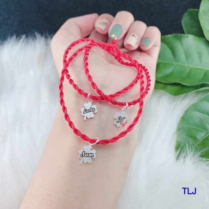 Vòng chỉ đỏ cỏ 4 lá có khắc tên