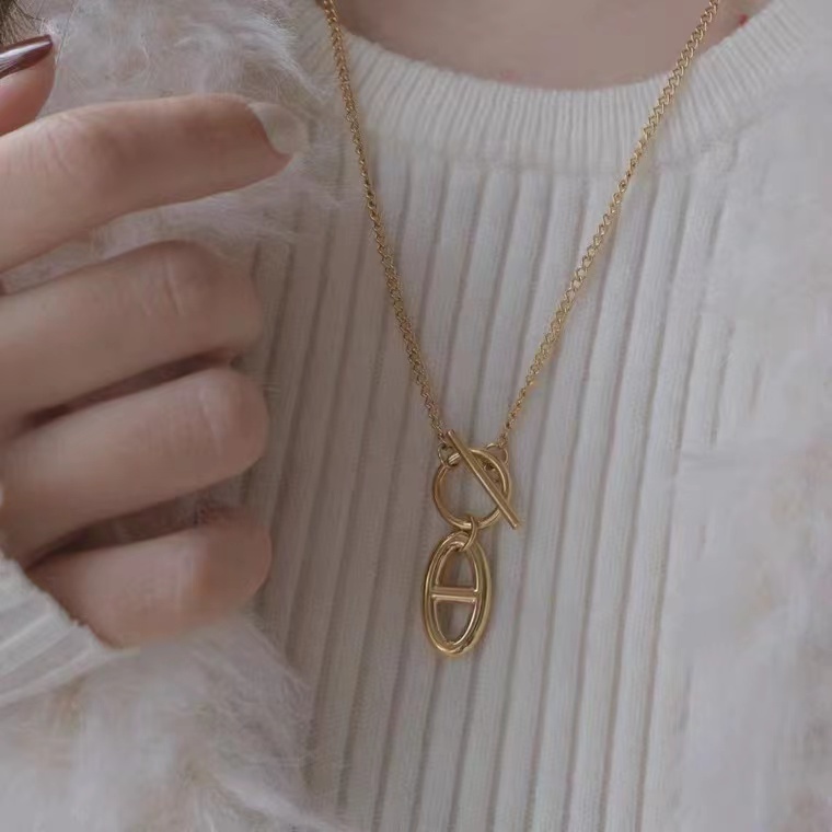 Dây chuyền thép titan mạ vàng 18K khoá OT mũi lợn chống nước không gỉ không phai màu phong cách Âu Mỹ