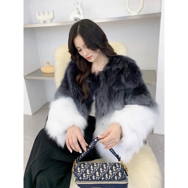 𝐂𝐎́ 𝐒𝐀̆̃𝐍. Áo Lông Trắng Ombre Các Màu