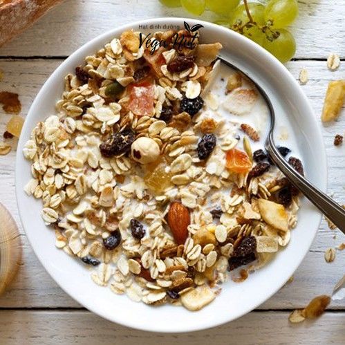 500gr Granola Siêu Nhiều Hạt, Ngũ cốc Ăn Kiêng (Hạnh Nhân, Hạt Điều, Hạt Bí, Yến Mạch, Nho Sấy, Dừa Khô,...)