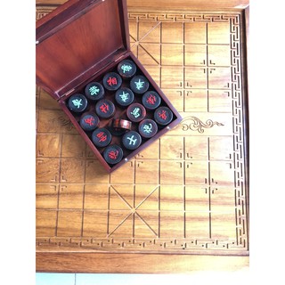 Hộp Đựng Quân Cờ Tướng Gỗ Hương Trạm Khắc Tinh Xảo