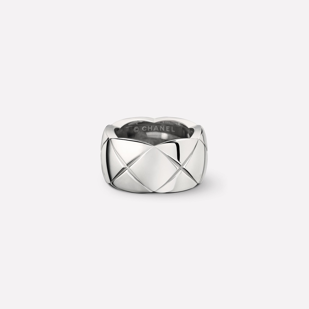 Nhẫn Coco Crush hoạ tiết chần bông vàng 18K
