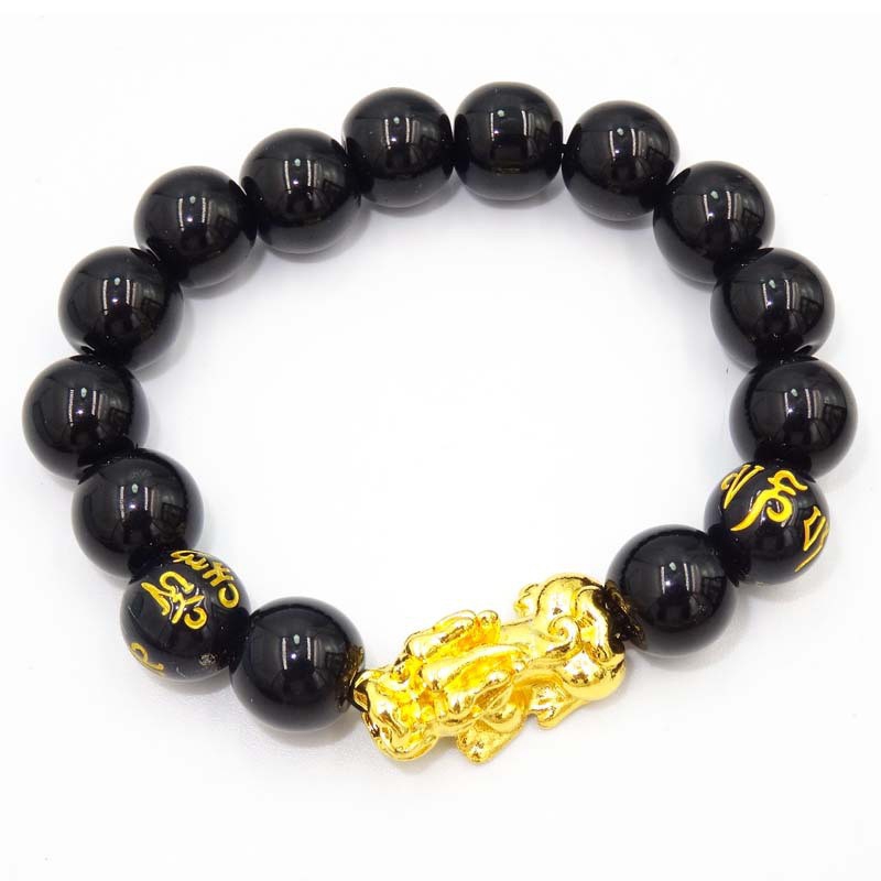 Vòng tay mạ vàng khắc chữ thần tượng mang lại may mắn bình an