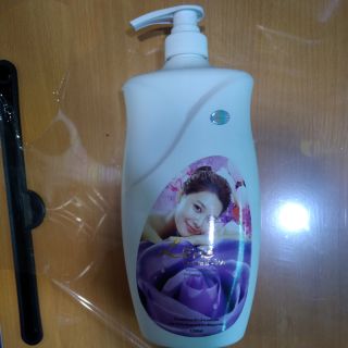 Sữa tắm dưỡng da - hương hoa hồng 1200ml