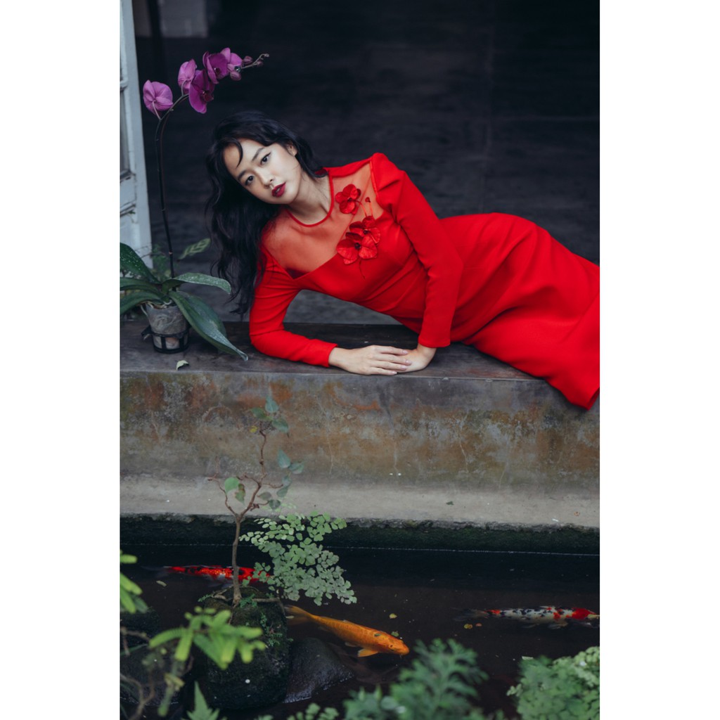 Đầm ôm hoa nổi phối lưới thiết kế IVY moda MS 48C5861